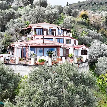 La Finestra Sulle Eolie Apartment Reitano  Luaran gambar