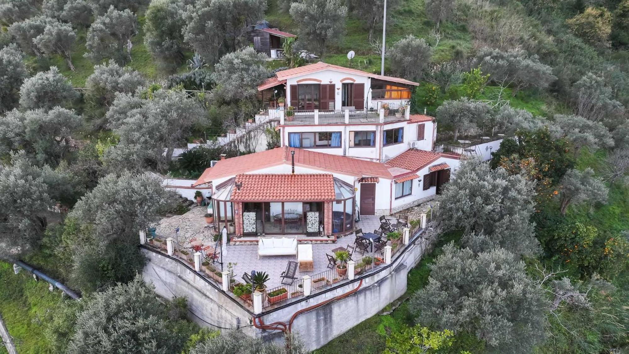 La Finestra Sulle Eolie Apartment Reitano  Luaran gambar