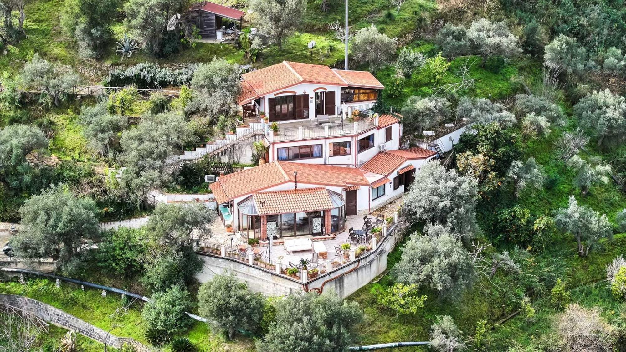 La Finestra Sulle Eolie Apartment Reitano  Luaran gambar